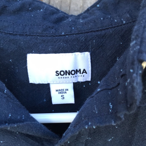 Short sleeved button up - Picture 2 of 3